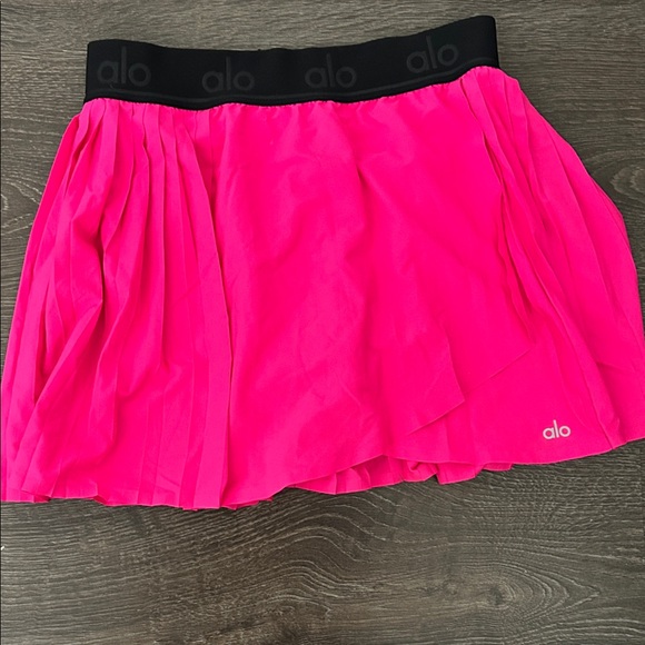 ALO Yoga Dresses & Skirts - ALO Yoga Vibrant Pink Mini tennis/pickleball Skirt